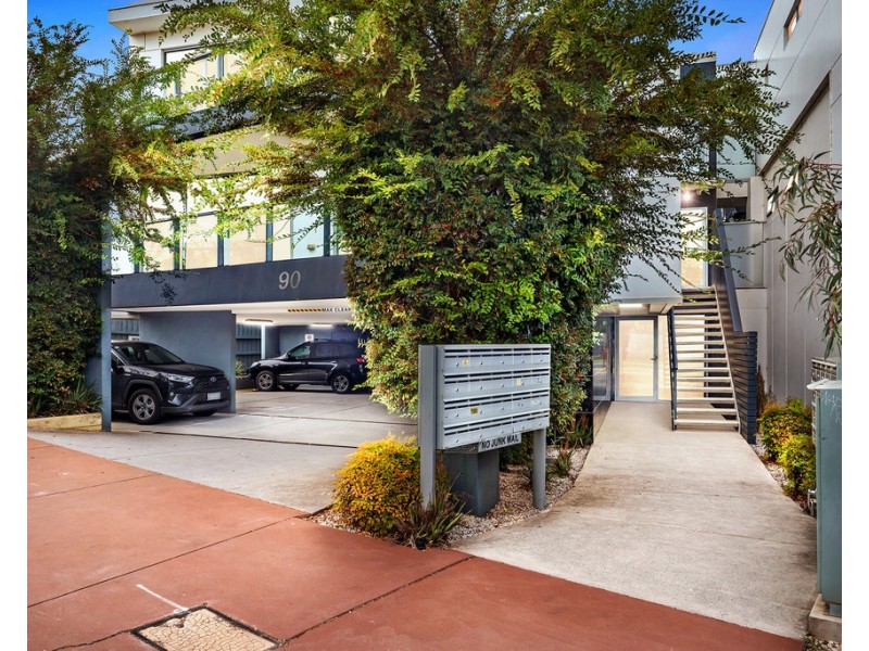 105/90 White Street, Mordialloc VIC 3195