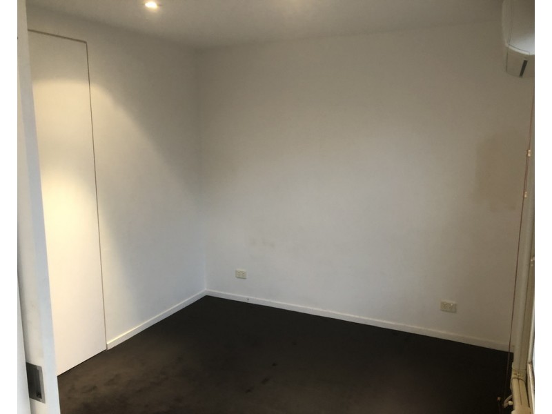 18/52 Fitzroy Street, St Kilda VIC 3182