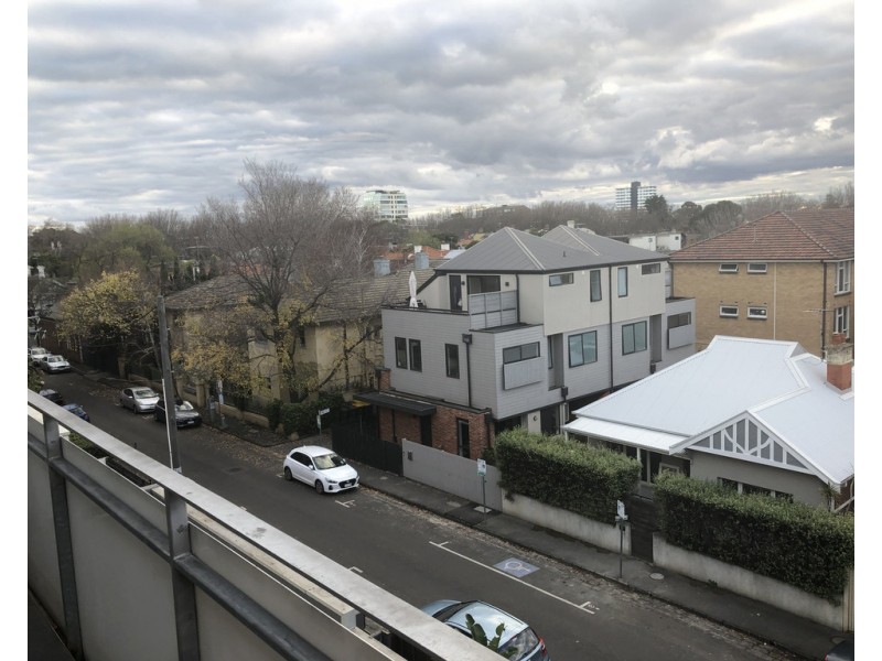 18/52 Fitzroy Street, St Kilda VIC 3182