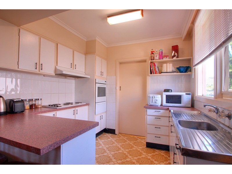 2 Emanuel Drive, Seaford VIC 3198