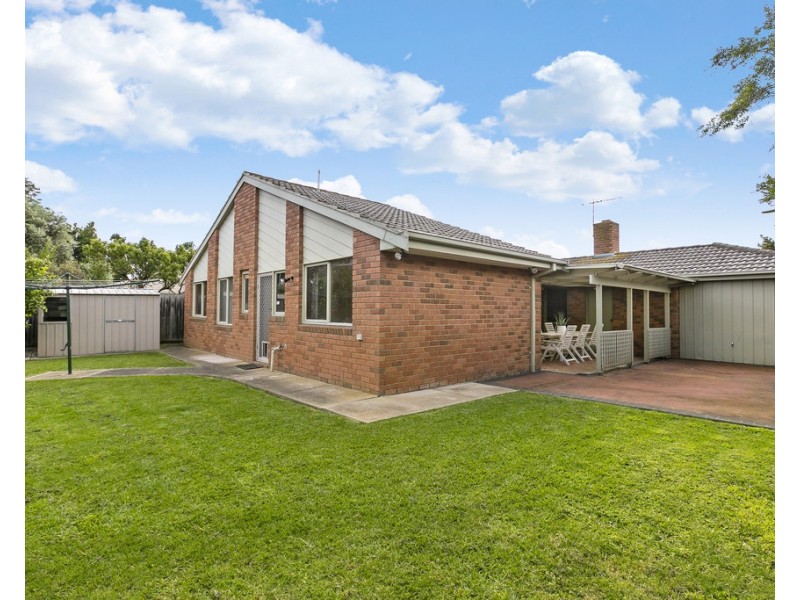 11 Trawalla Street, Aspendale Gardens VIC 3195