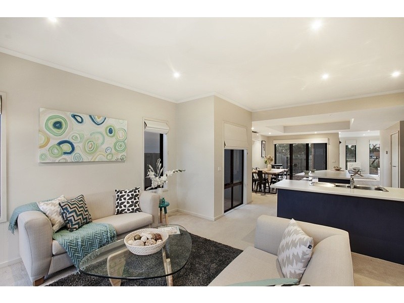 8 Hutchins Close, Mordialloc VIC 3195