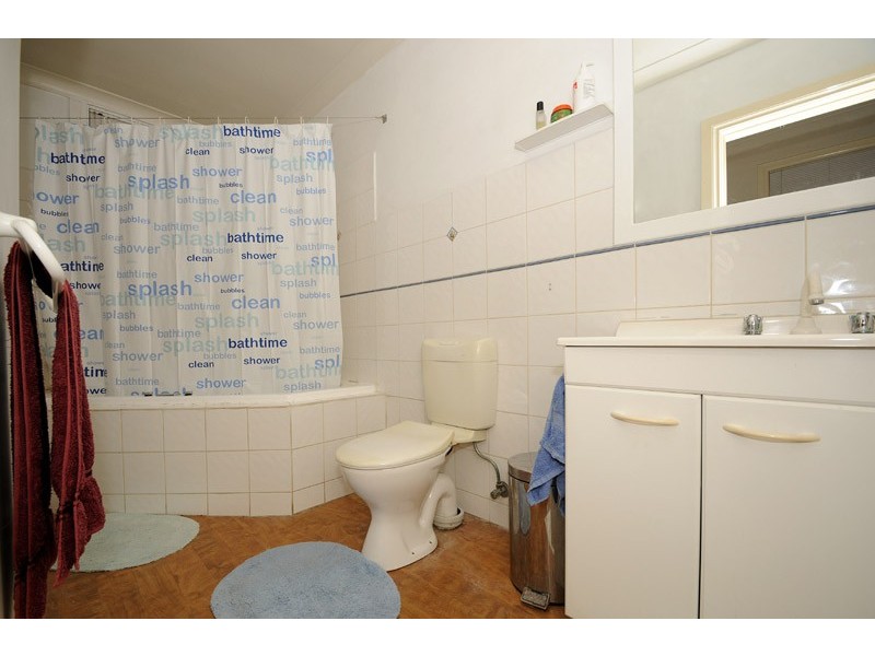 8 Centreway, Mordialloc VIC 3195