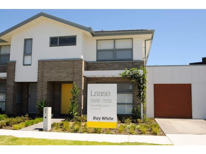 11 Jubilee Boulevard, Waterways VIC 3195