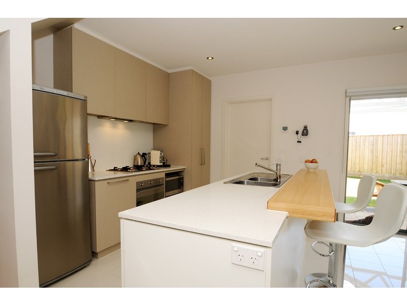 11 Jubilee Boulevard, Waterways VIC 3195