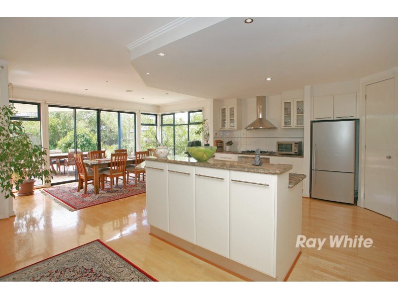 22 Waterside Drive, Waterways VIC 3195