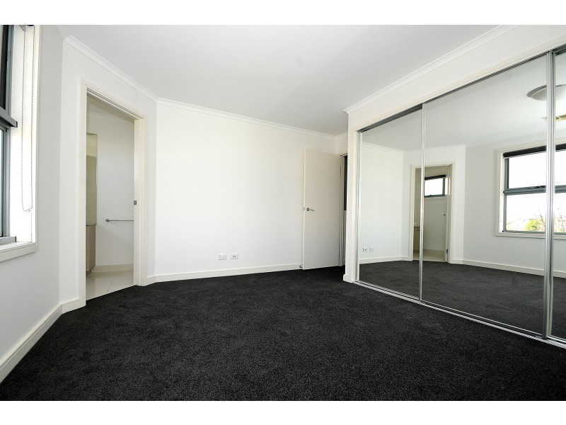 19 Paragon Way, Waterways VIC 3195