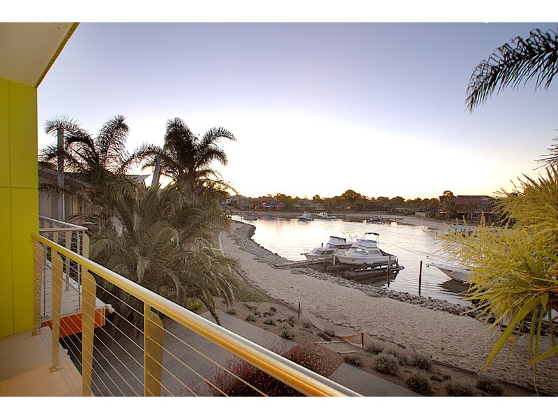 15B Seafarer Court, Patterson Lakes VIC 3197