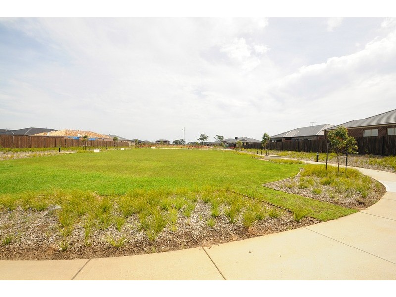 47 Sandarra Boulevard, Sandhurst VIC 3977