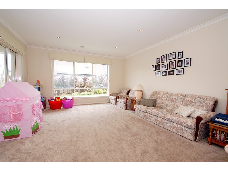 5 Observation Court, Waterways VIC 3195