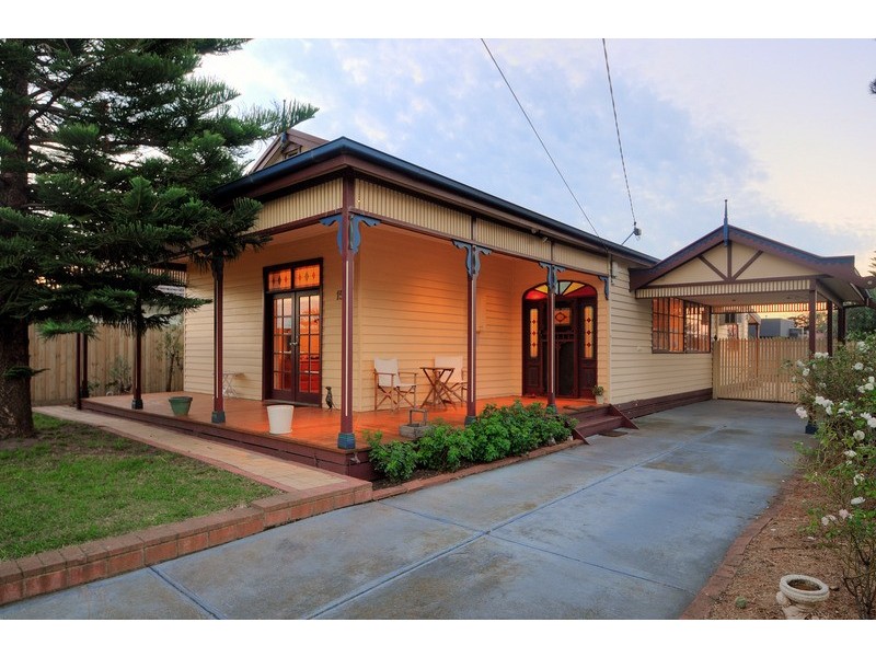 15 Ashmore Avenue, Mordialloc VIC 3195