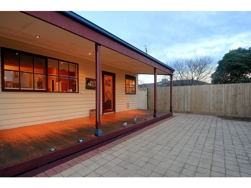 15 Ashmore Avenue, Mordialloc VIC 3195