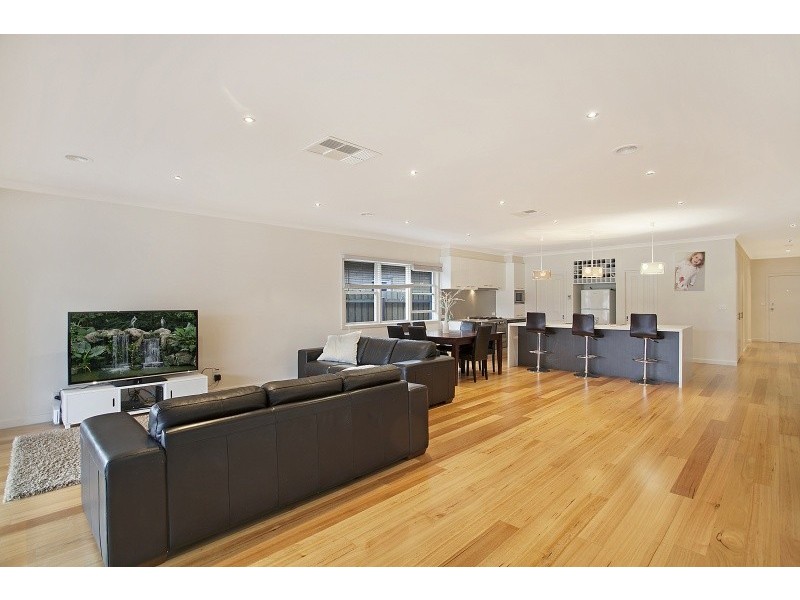 64 Laura Street, Aspendale VIC 3195