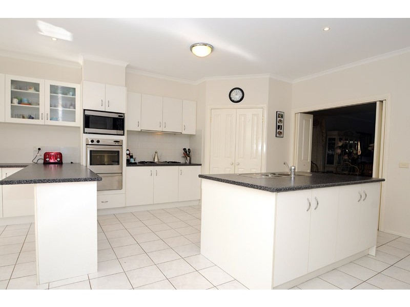45 Winners Circle, Aspendale Gardens VIC 3195