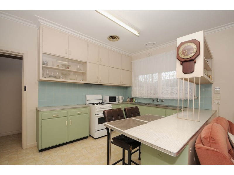 2 Eulinga Avenue, Aspendale VIC 3195