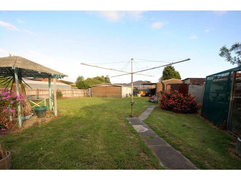 2 Eulinga Avenue, Aspendale VIC 3195