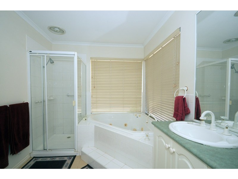 10 Royal Palms, Aspendale Gardens VIC 3195