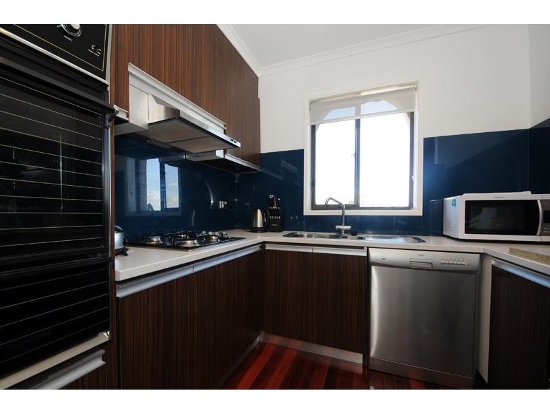 4/11 Blanche Avenue, Parkdale VIC 3195