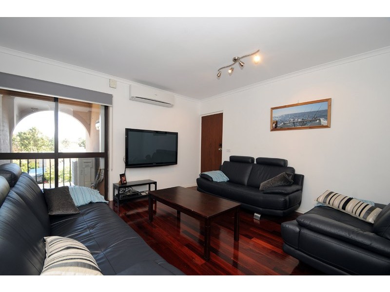 4/11 Blanche Avenue, Parkdale VIC 3195