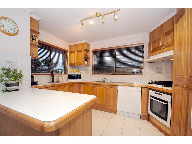 71 Nurten Parade, Aspendale Gardens VIC 3195