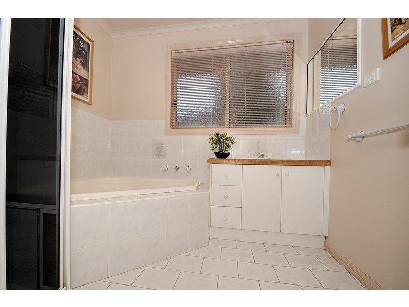 71 Nurten Parade, Aspendale Gardens VIC 3195