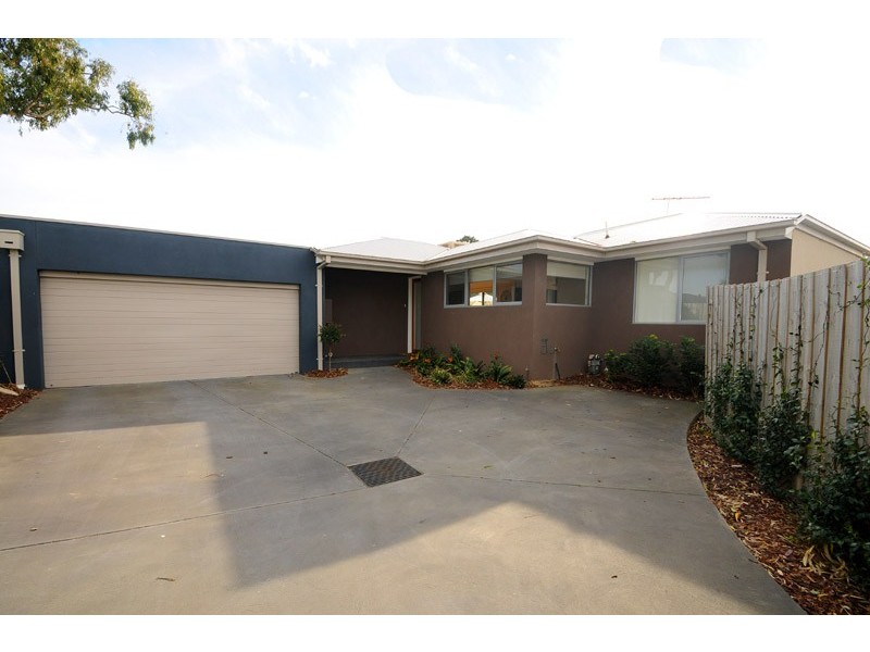 15a Mac Crescent, Parkdale VIC 3195