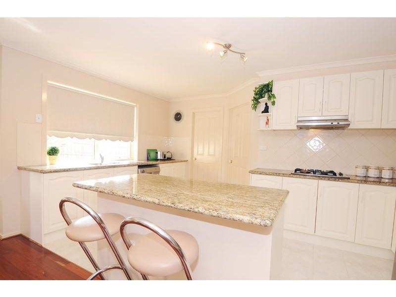 17 Treeby Boulevard, Mordialloc VIC 3195