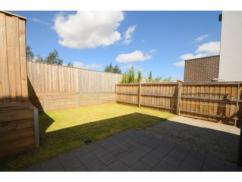 19 Paragon Way, Waterways VIC 3195