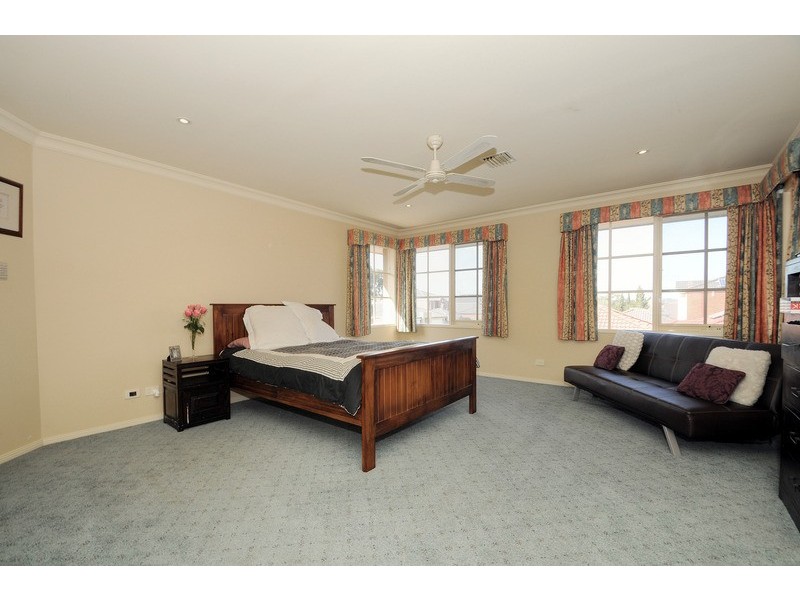 8 Reef Court, Aspendale Gardens VIC 3195