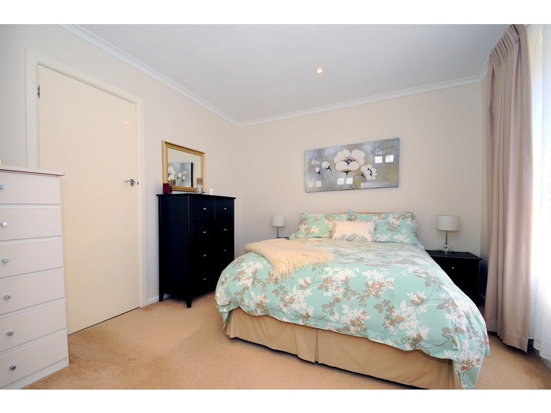 2/11 Florence Street, Mentone VIC 3194