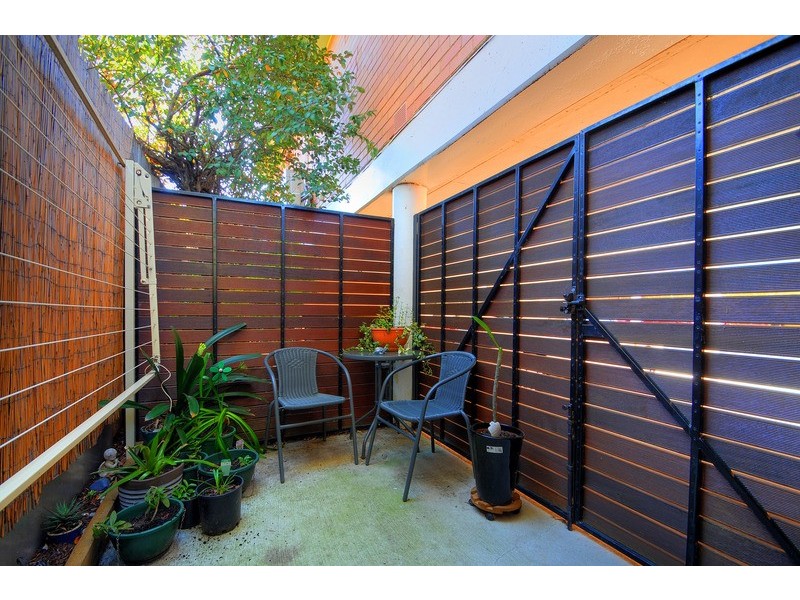 2/11 Florence Street, Mentone VIC 3194