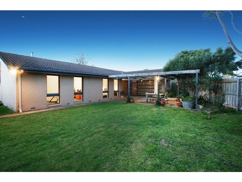 7 Saxil Court, Seaford VIC 3198
