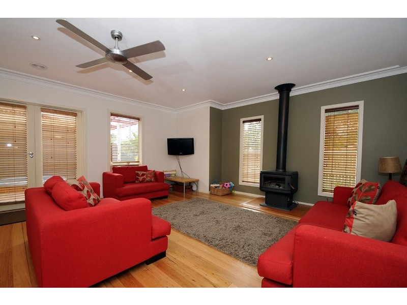 61 Keith Avenue, Edithvale VIC 3196