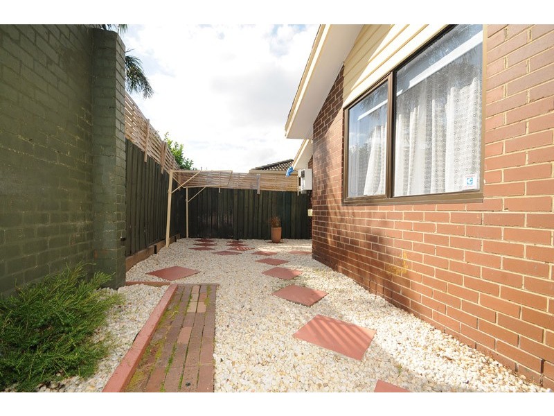 8/49 Bear Street, Mordialloc VIC 3195