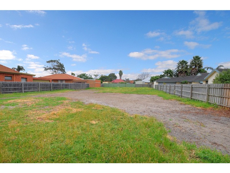 2/39 Embankment Grove, Chelsea VIC 3196