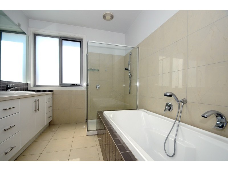 17 Reys Close, Mordialloc VIC 3195