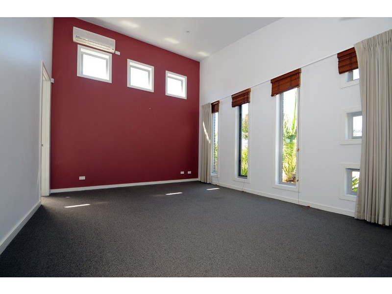 17 Reys Close, Mordialloc VIC 3195