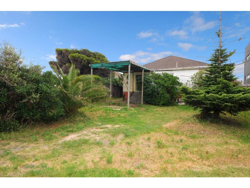 24 Nepean Highway, Aspendale VIC 3195