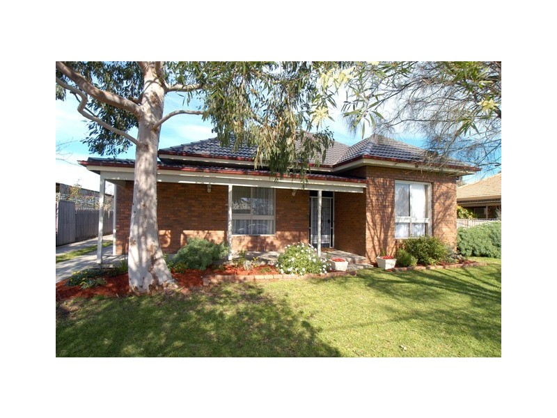 48 Woodbine Grove, Chelsea VIC 3196