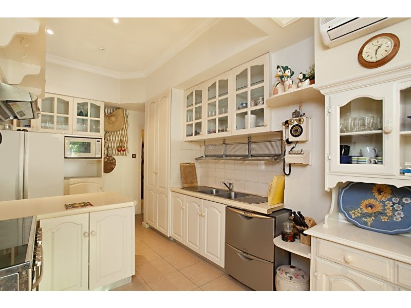 8 Nepean Hwy, Aspendale VIC 3195