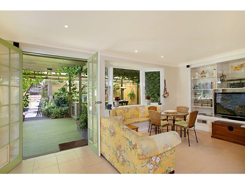 8 Nepean Hwy, Aspendale VIC 3195