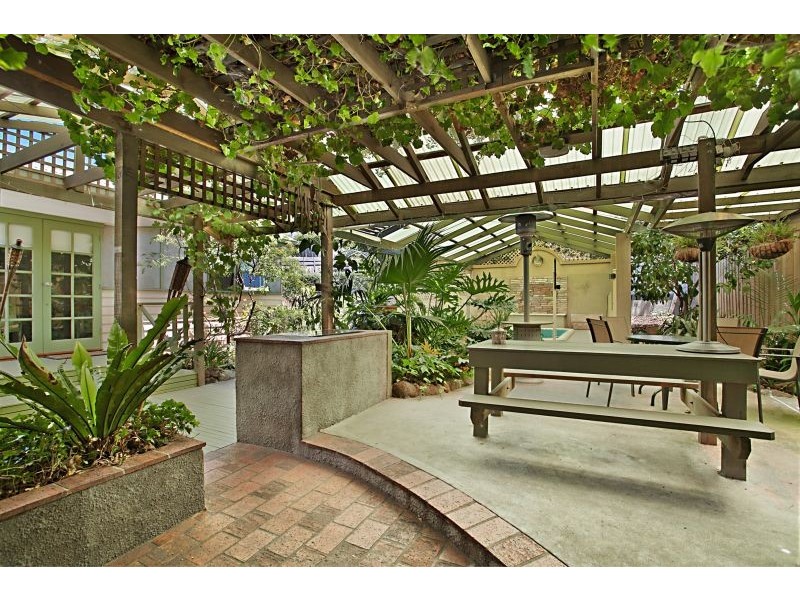 8 Nepean Hwy, Aspendale VIC 3195