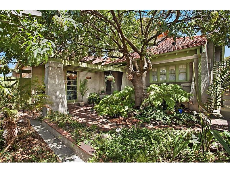 8 Nepean Hwy, Aspendale VIC 3195