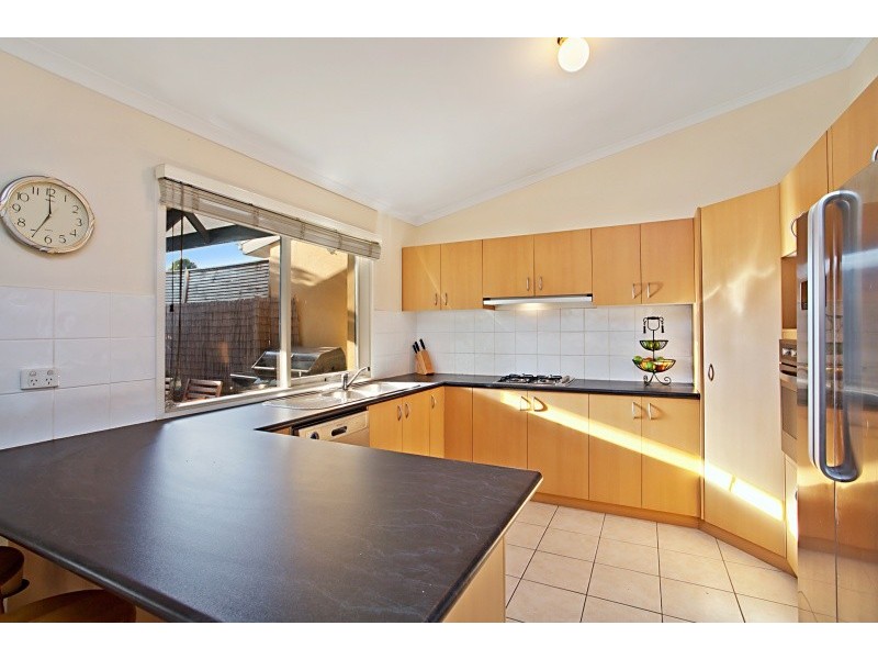 3 Warren Road, Mordialloc VIC 3195