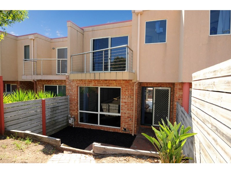 2/52-54 Nepean Highway, Seaford VIC 3198