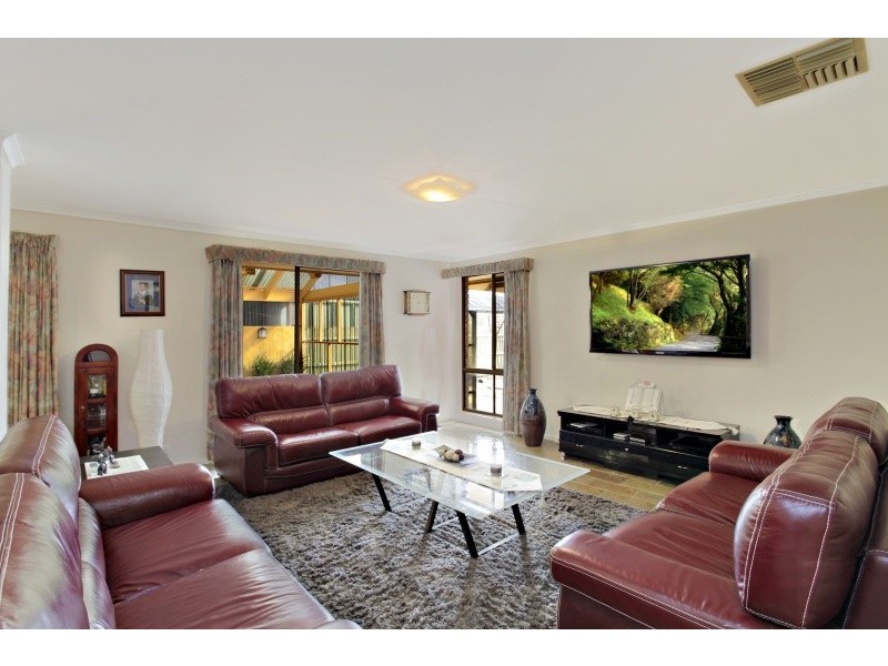 16 Keaton Way, Aspendale Gardens VIC 3195