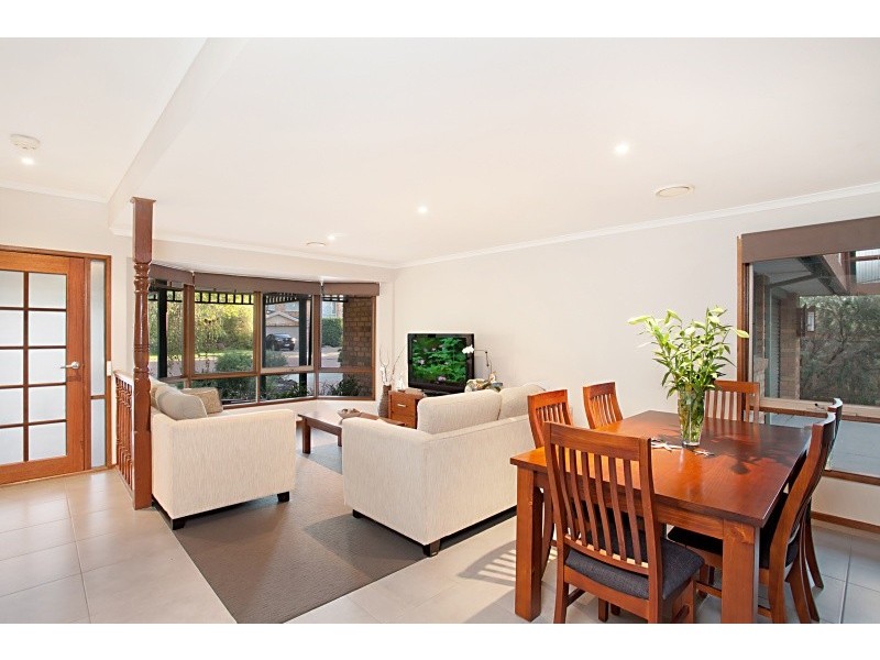 6 Bolwarra Court, Cranbourne West VIC 3977