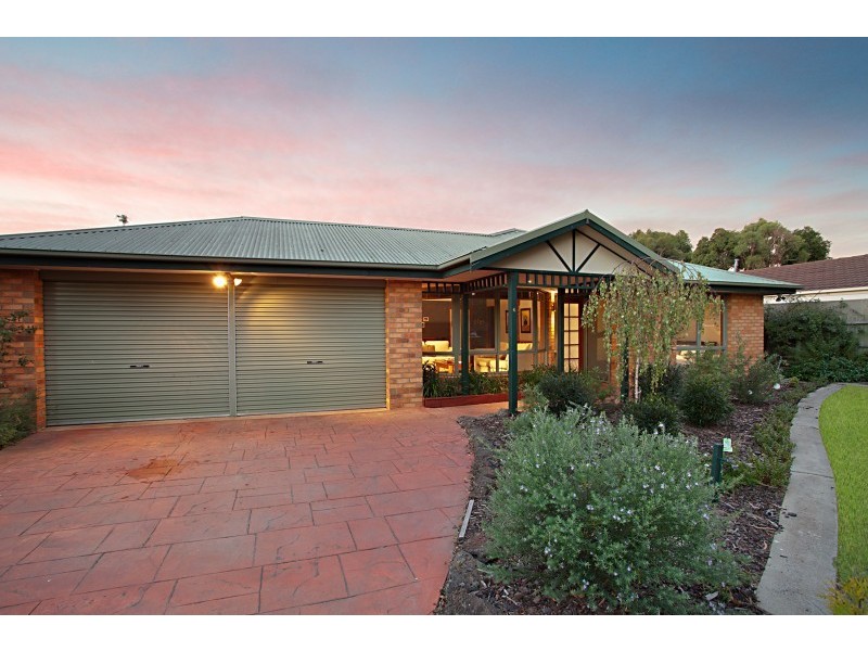 6 Bolwarra Court, Cranbourne West VIC 3977