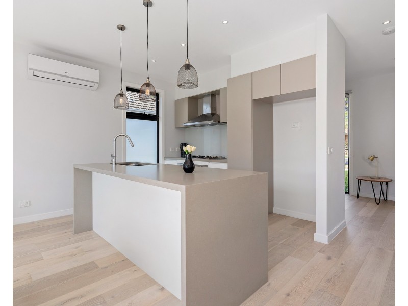 2/25 Barkly Street, Mordialloc VIC 3195