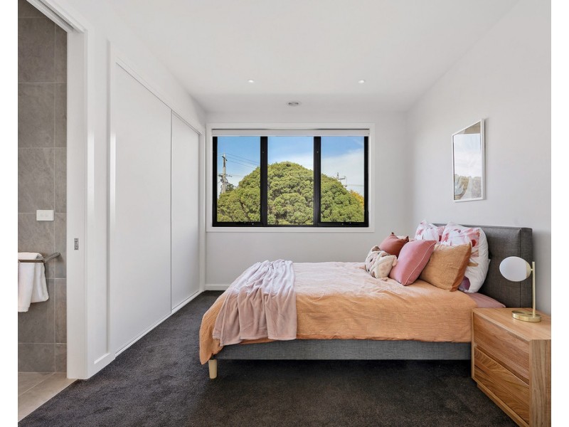 2/25 Barkly Street, Mordialloc VIC 3195